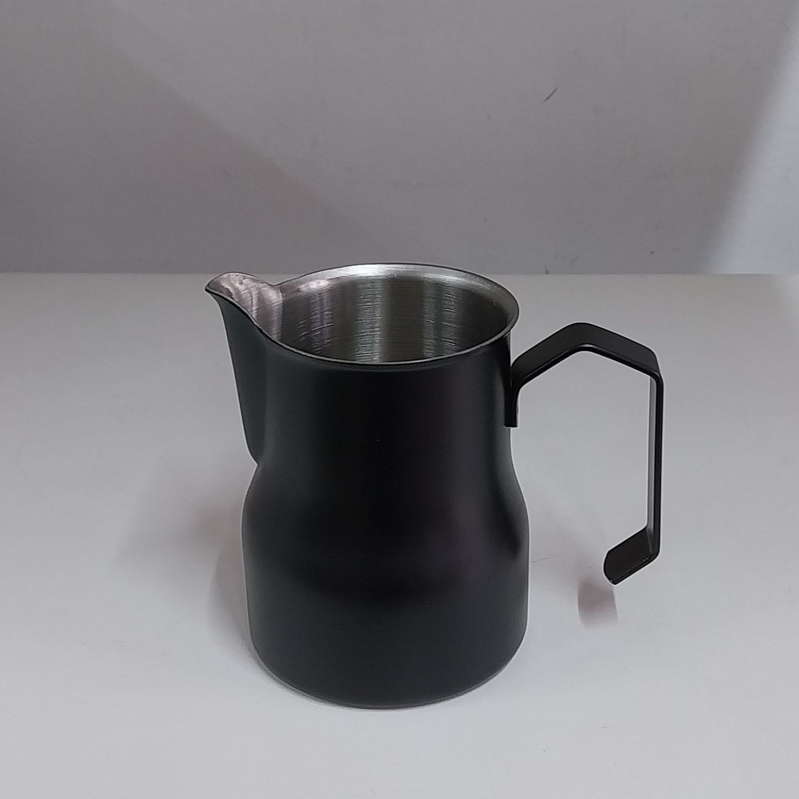 KRIMER CRNI 350ML 23-948 LUX